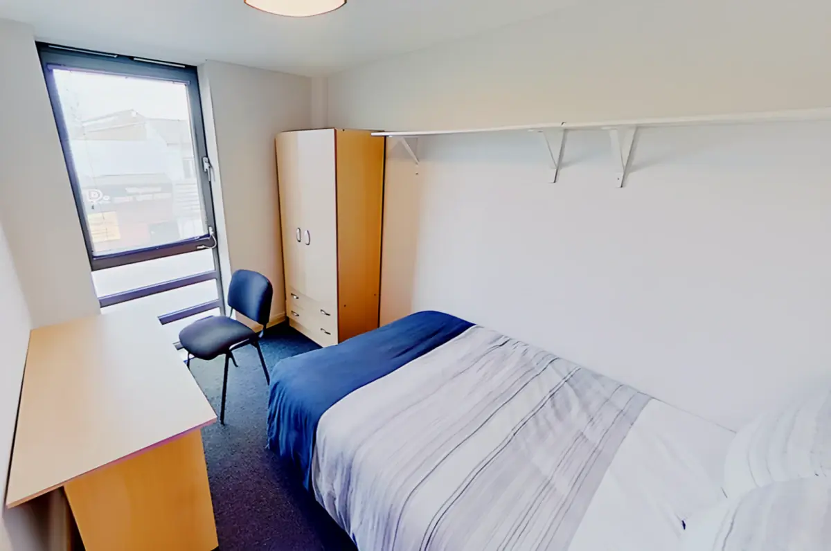 5 bedrooms 2 bathrooms