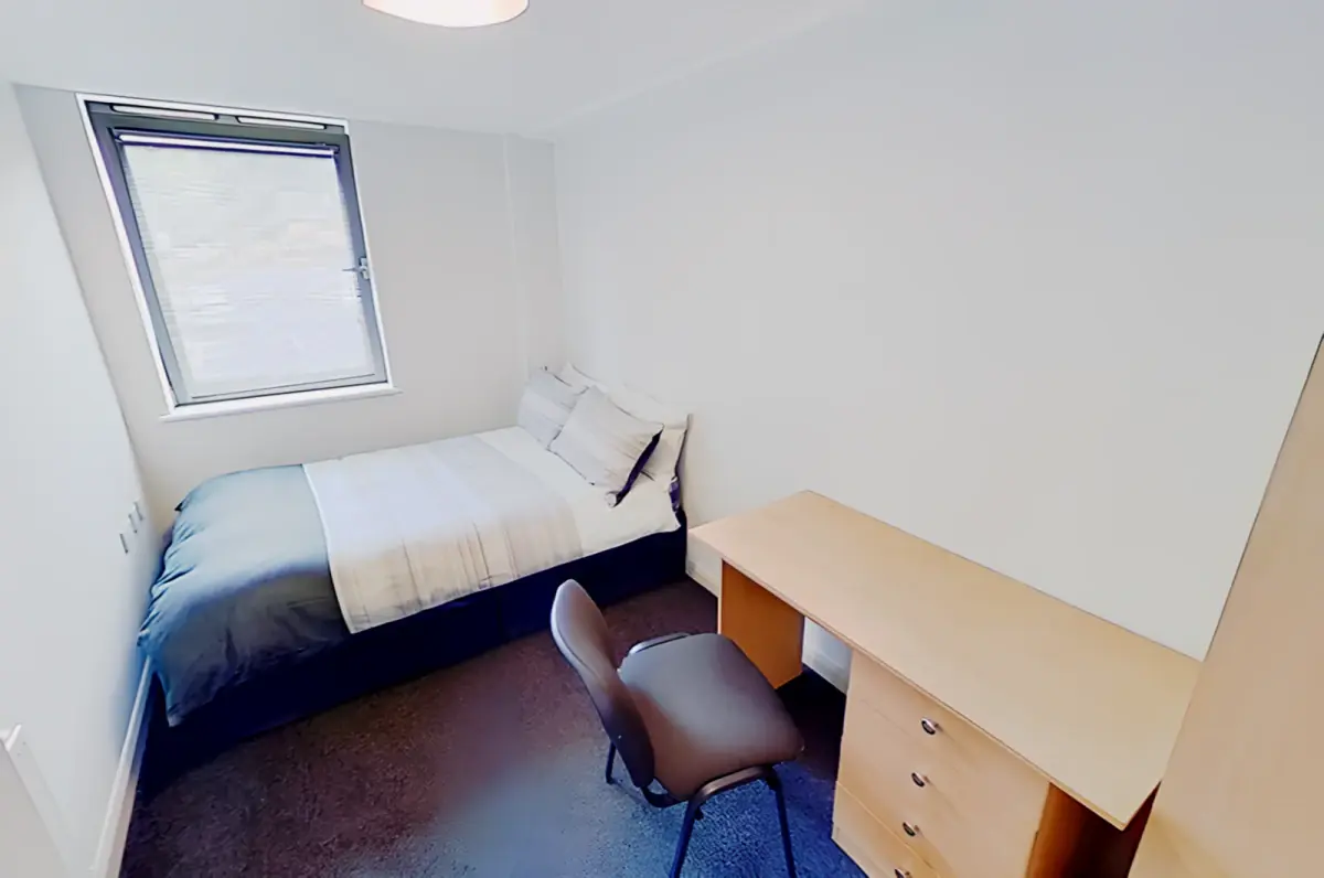5 bedrooms 2 bathrooms