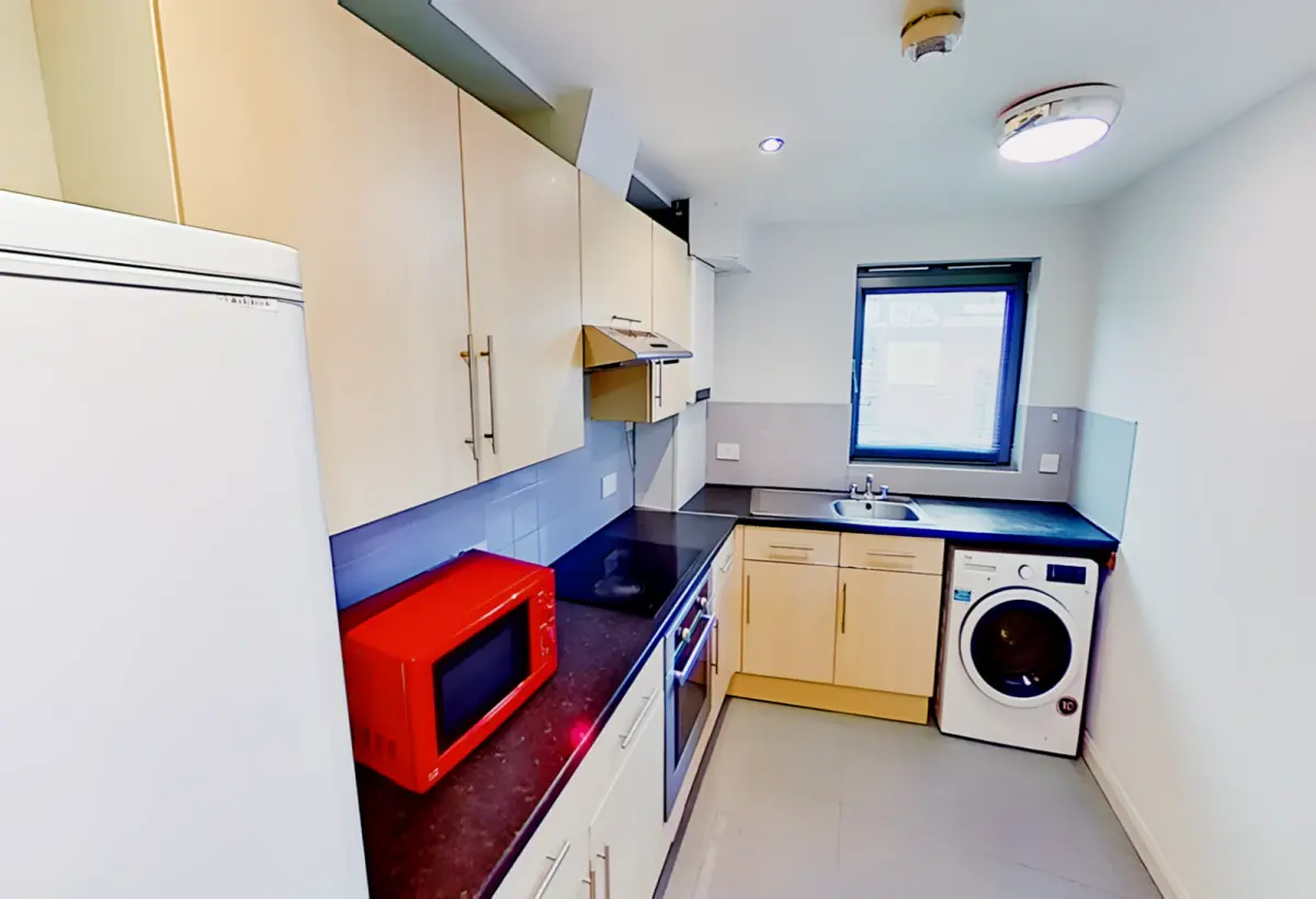 5 bedrooms 2 bathrooms
