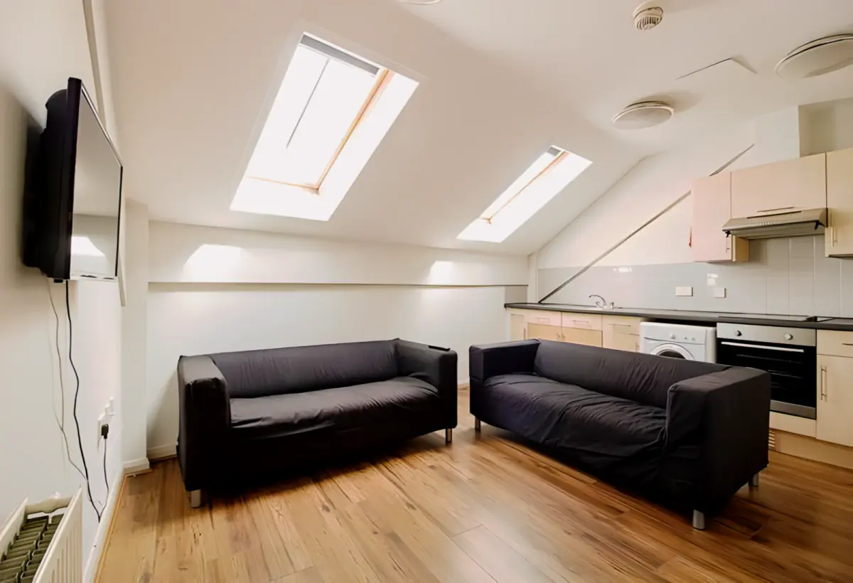 6 bedrooms 2 bathrooms
