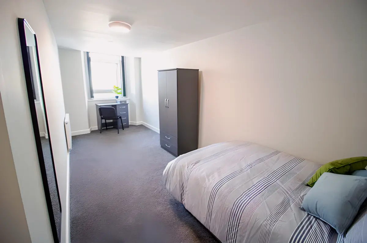 Flat 1 Halifax House