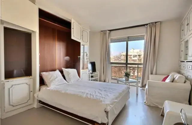 Charming studio in Neuilly-sur-Seine