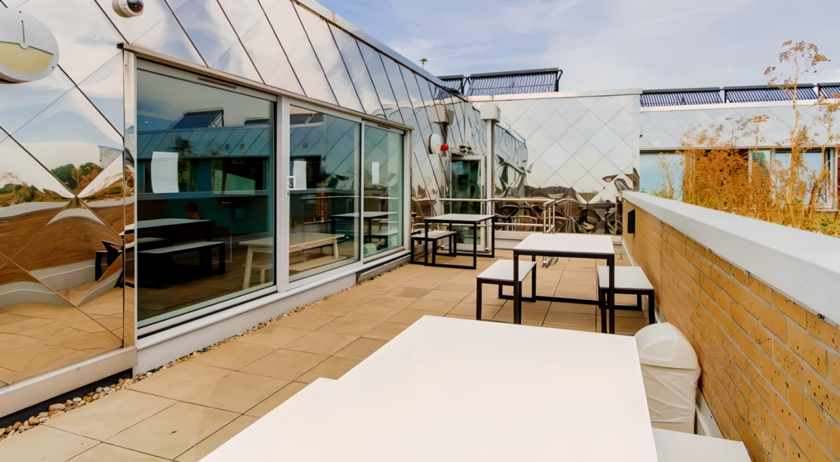 Outdoor Features