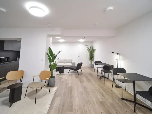 Studio Rooms view 4