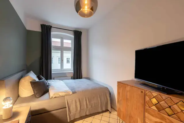 Oranienstrasse 163DE-01-012-001HF