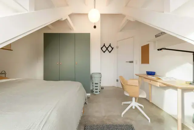 Room 2 Mighty