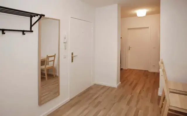 Bismarckstrasse 72DE-01-206M