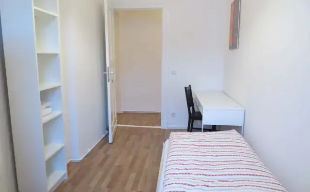 Zimmer in der Karl Marx Strasse