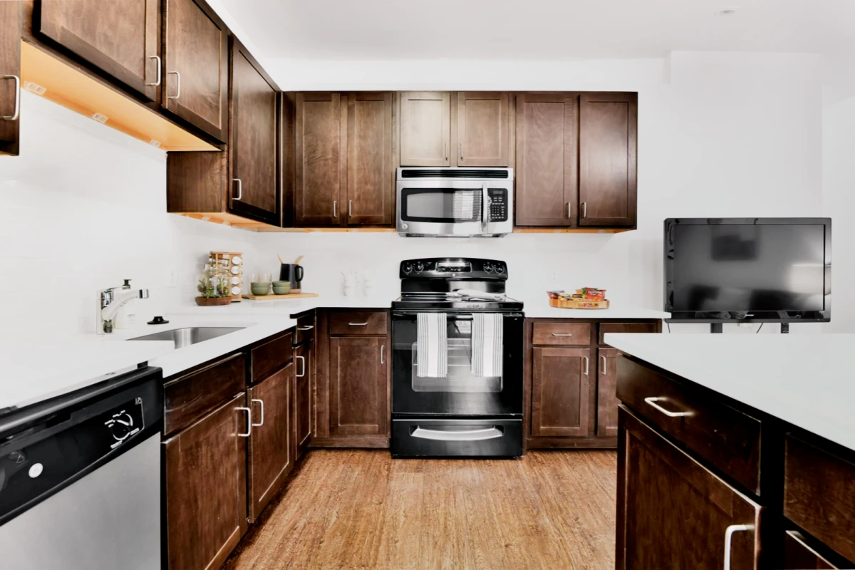 3 Bed 3 Bath
