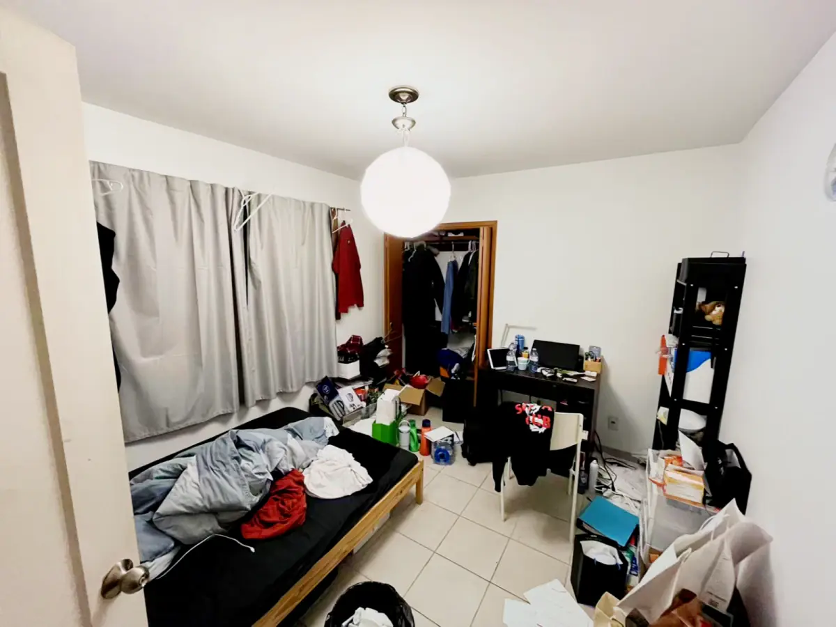 Secondary bedroom