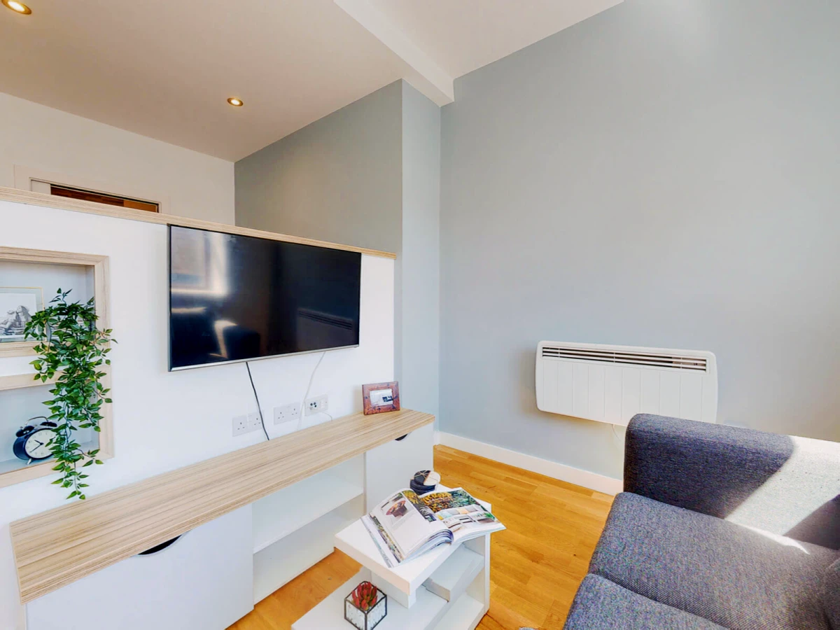 2 Rooms view 4