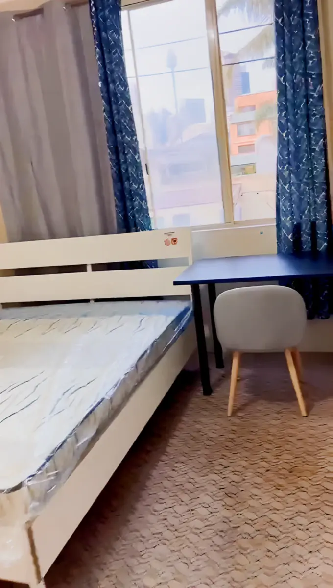 3 Rooms view 2
