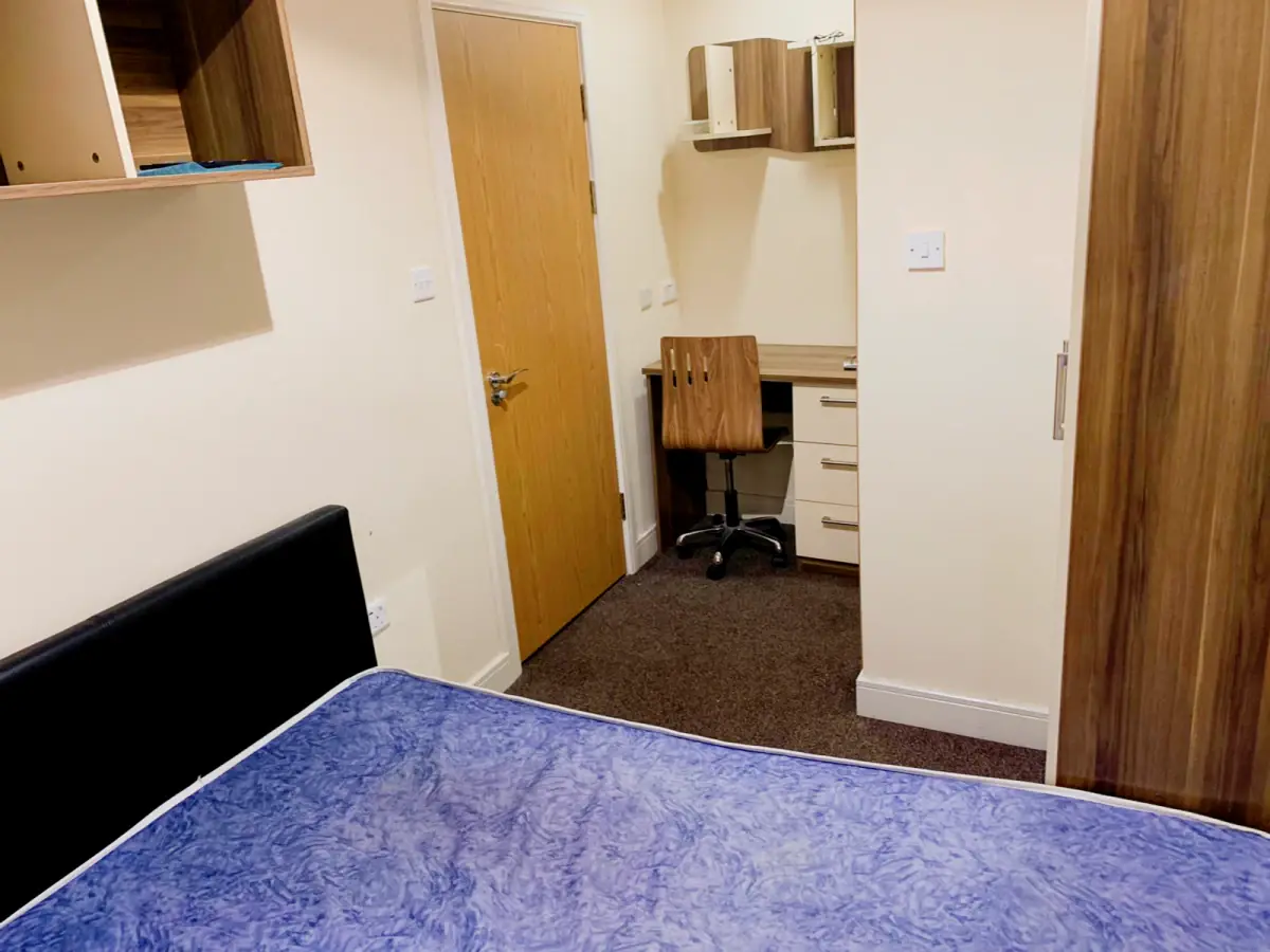 8 Bedroom 8 Bathroom