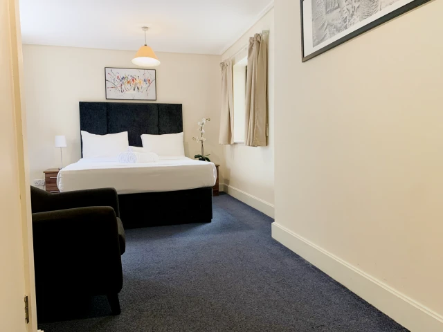 3 Bed / 1 Bath