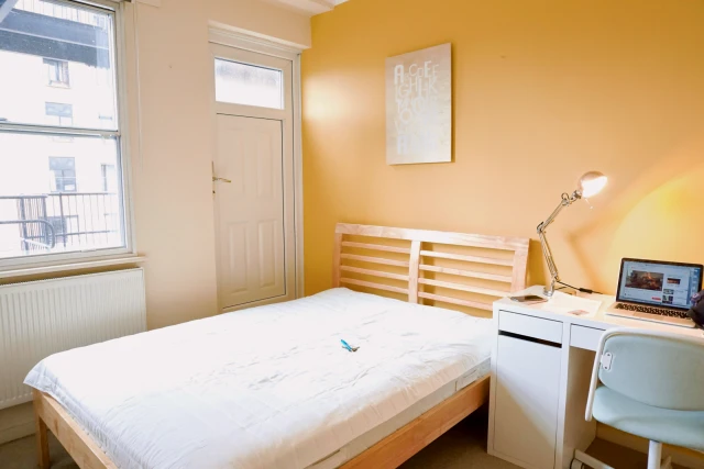 Cromwell Road Apartments