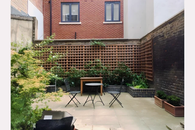 Outdoor Features
