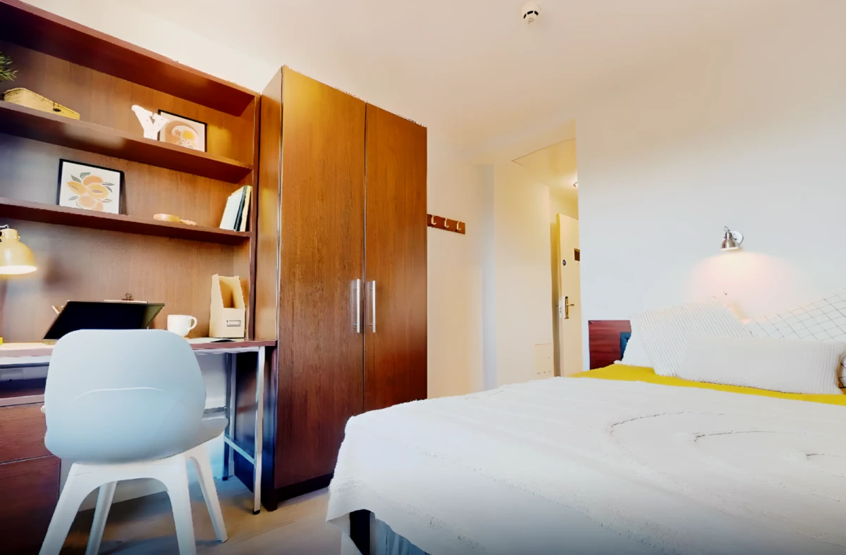 Bronze En Suite Plus