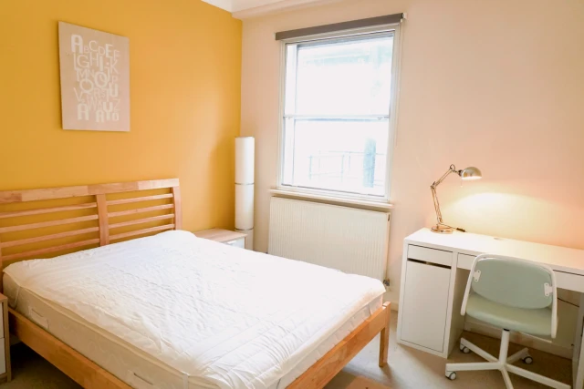 2 Bed / 2 Bath