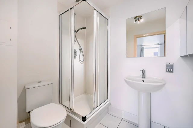 2 Bed / 2 Bath