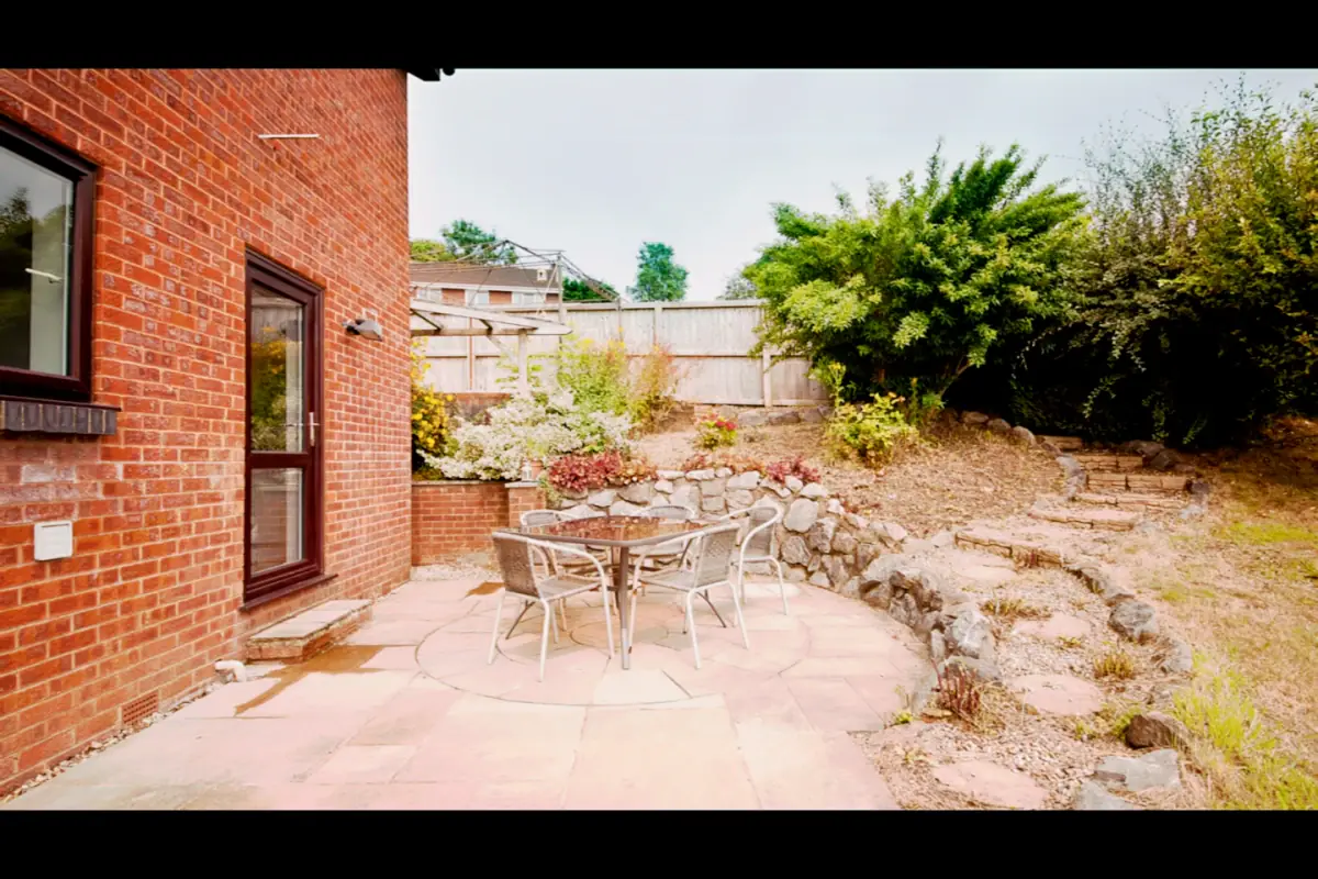 Outdoor Features