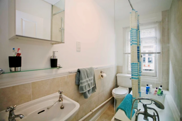 2 Bed / 2 Bath