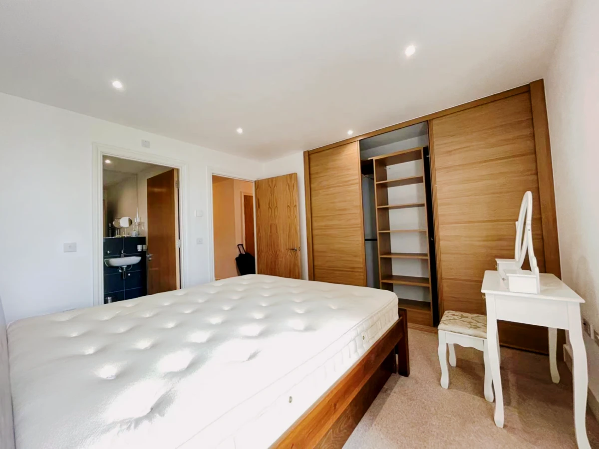2 Bedroom 2 Bathroom roomA