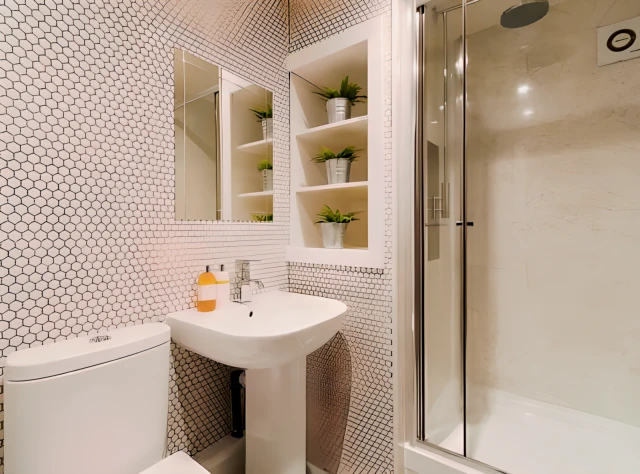 3 Bedrooms 1 bathroom