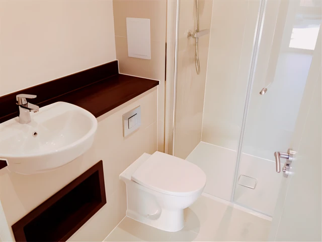 2 Bed / 2 Bath