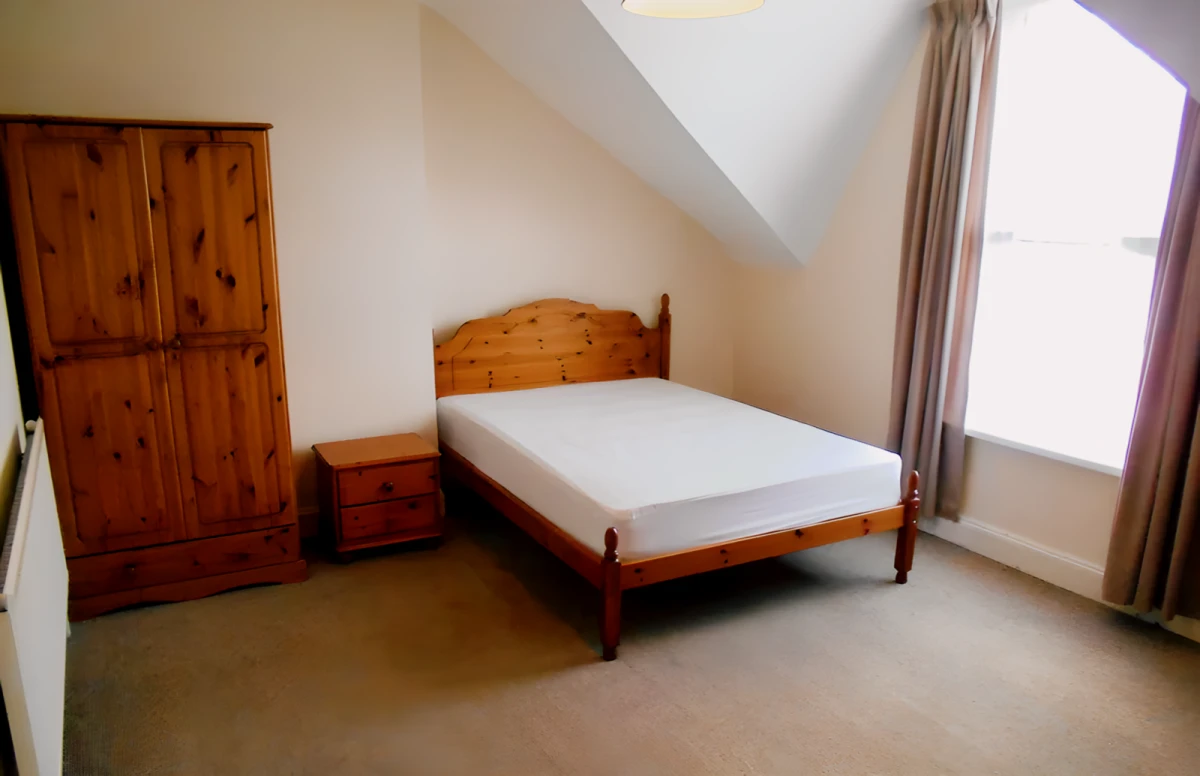6 bedrooms