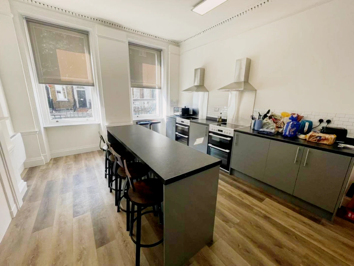 Lnt Bloomsbury