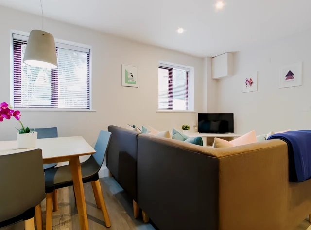 3 Bedrooms 1 bathroom