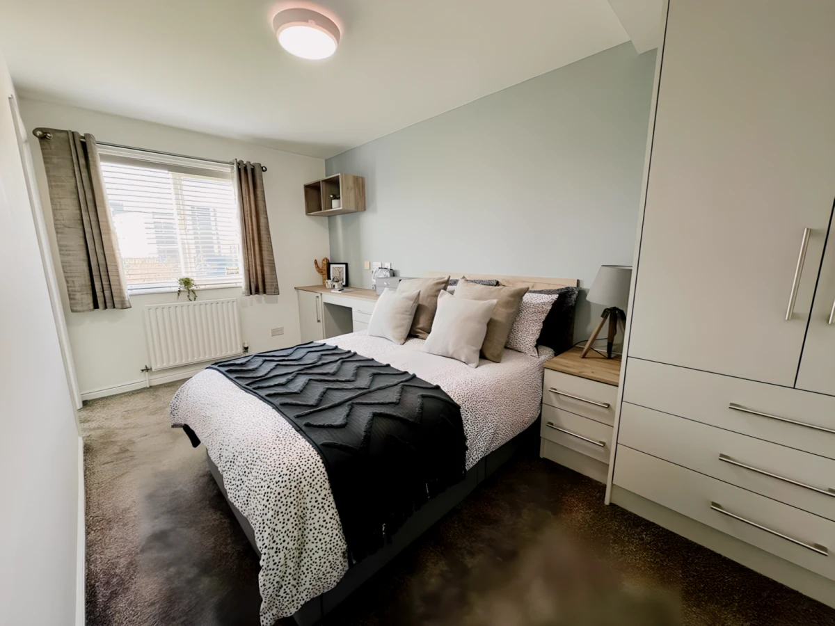 6 Bed En-suite