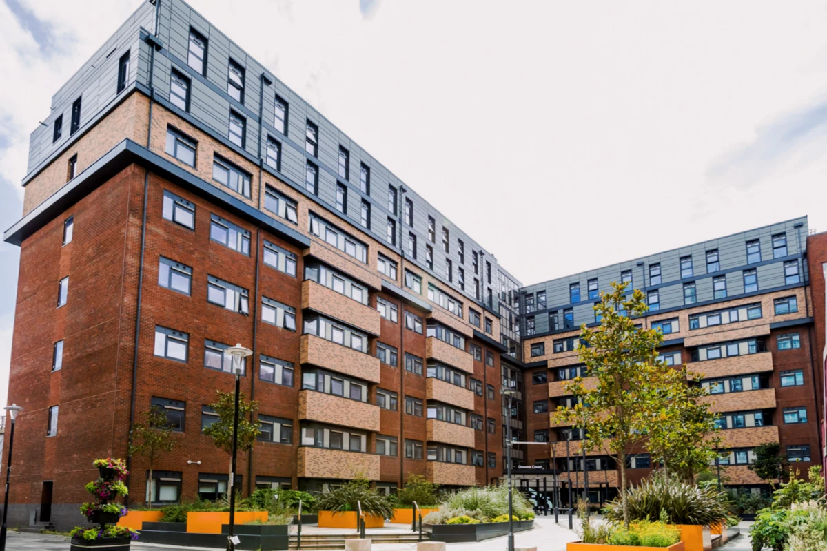 Queens Court Reading