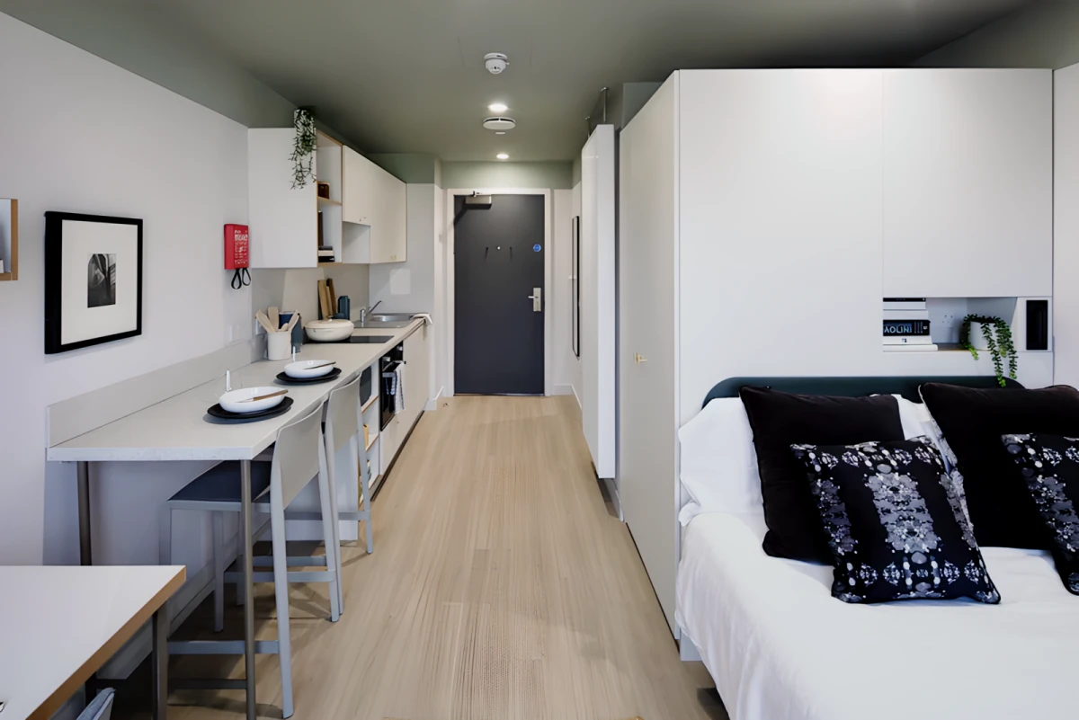 Bronze Studio