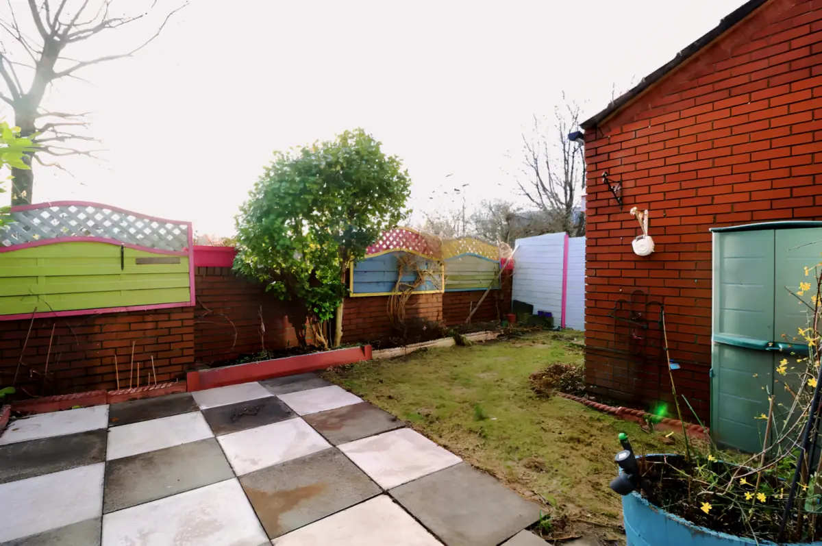 Outdoor Features
