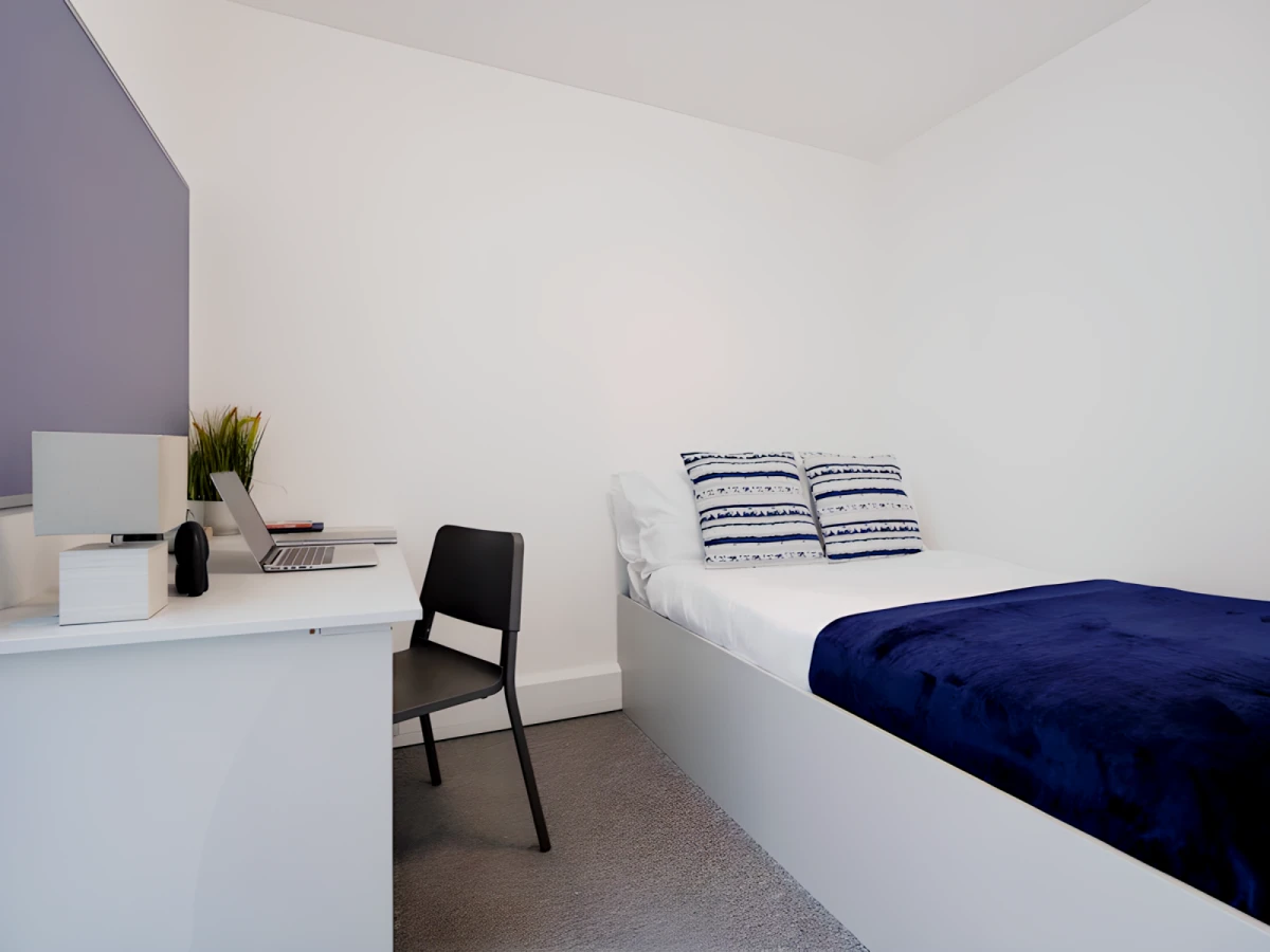 9 Bed Classic Ensuite
