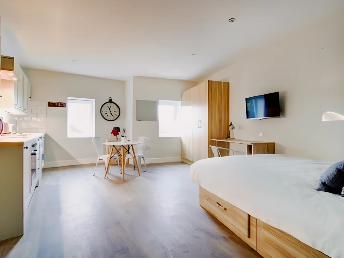 1 Bedroom 1 Bathroom