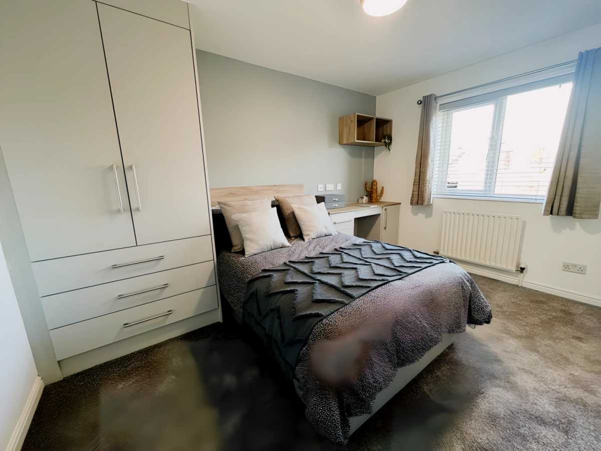 6 Bed En-suite