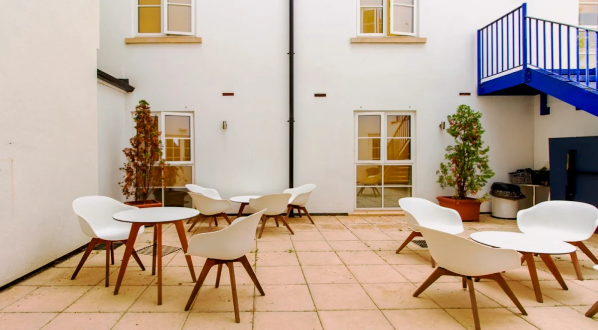 Outdoor Features