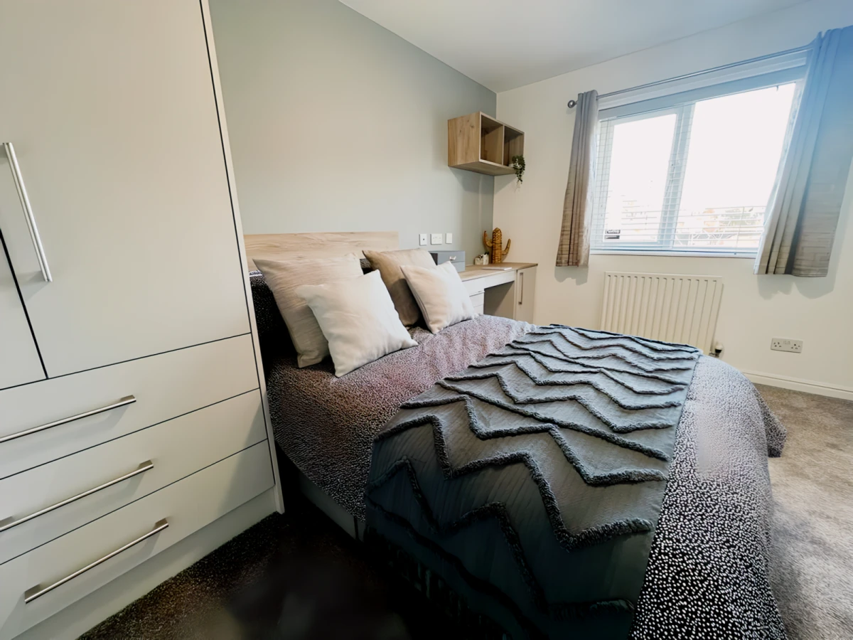 6 Bed En-suite