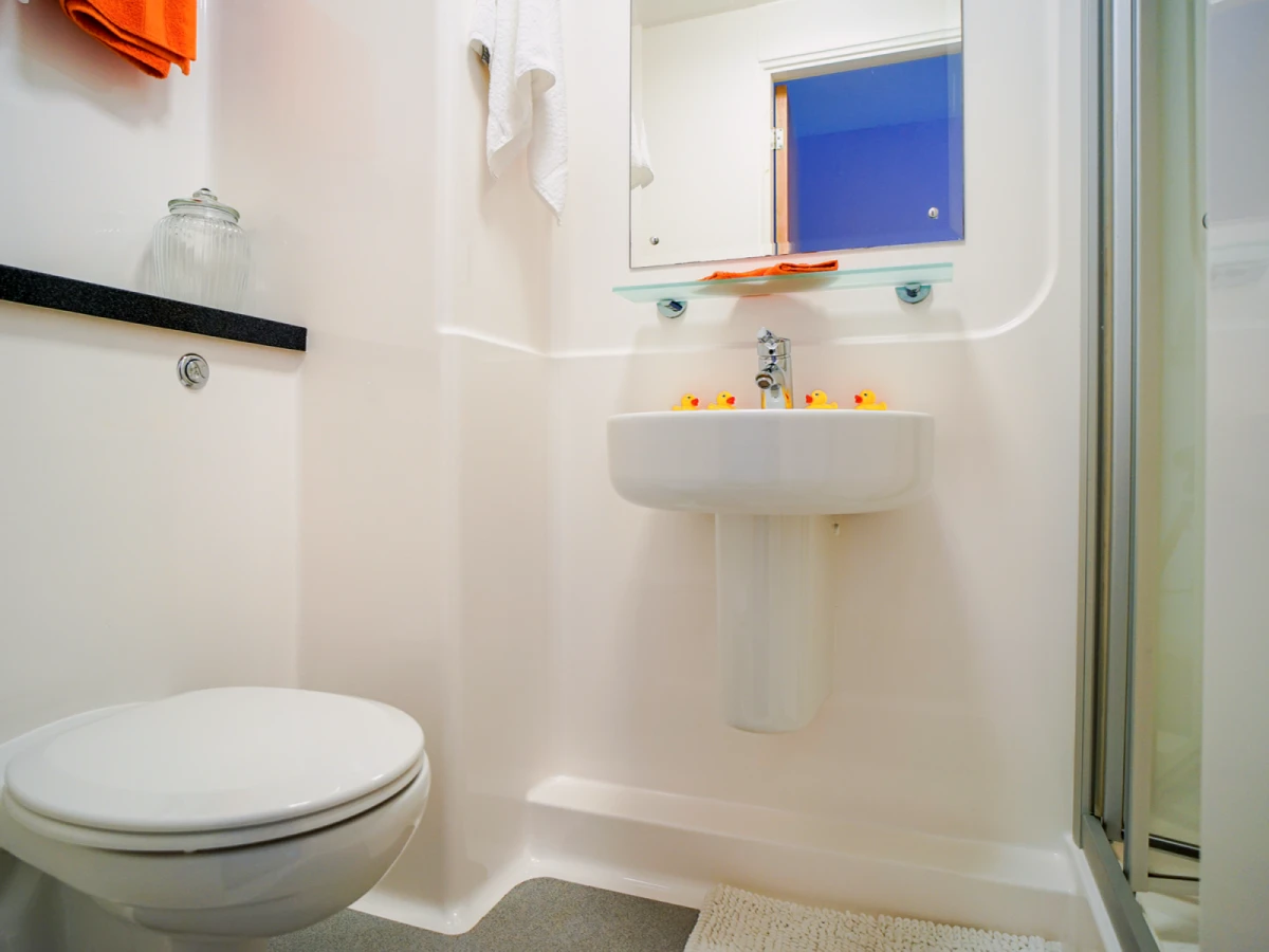 Gold En-Suite