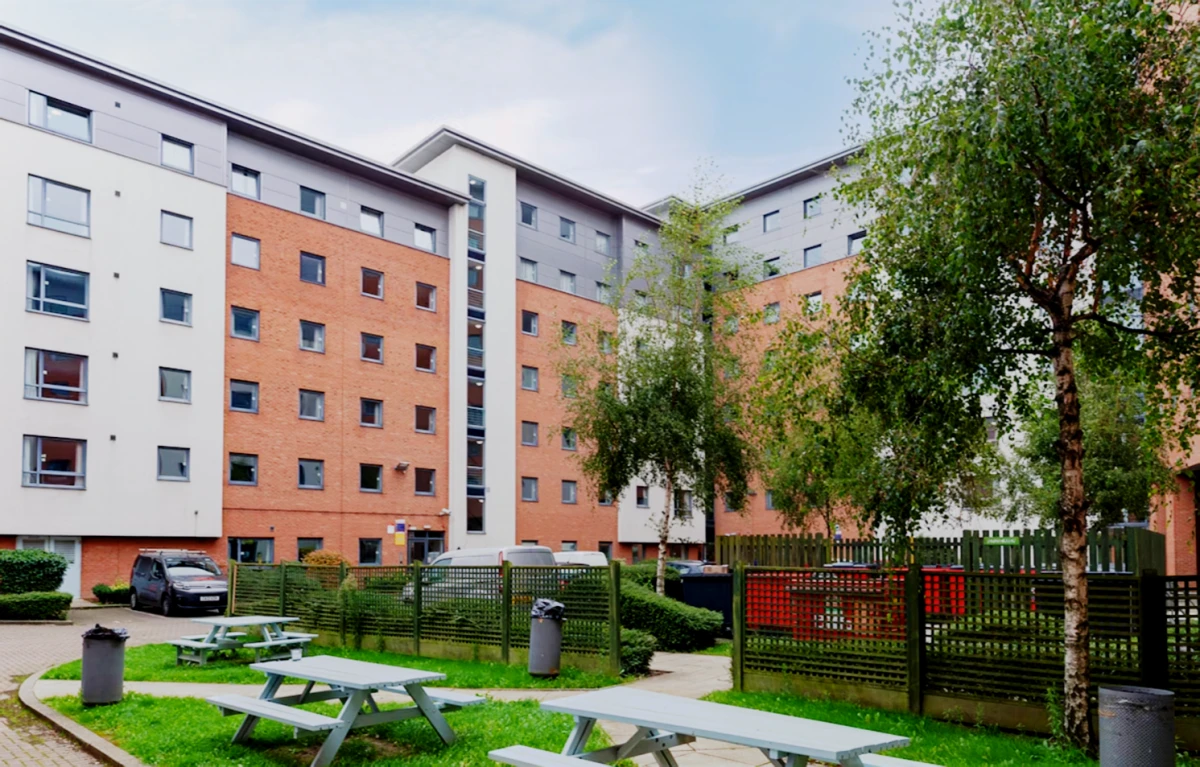 Outdoor Features