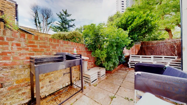 Outdoor Features