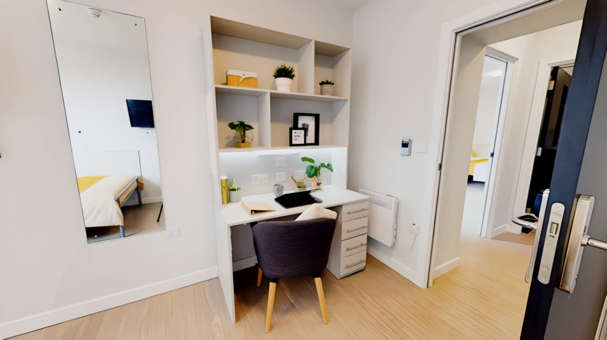 iQ Newland House