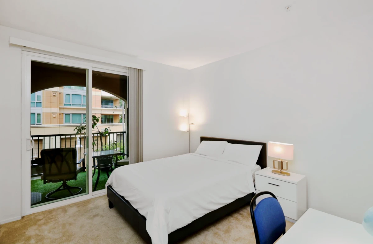 Private Room in 2 bed