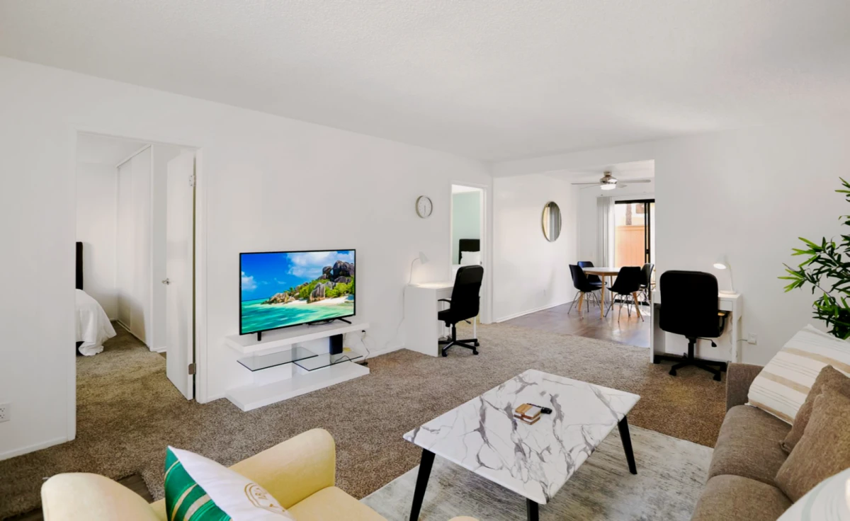 Private Room in 3 bed