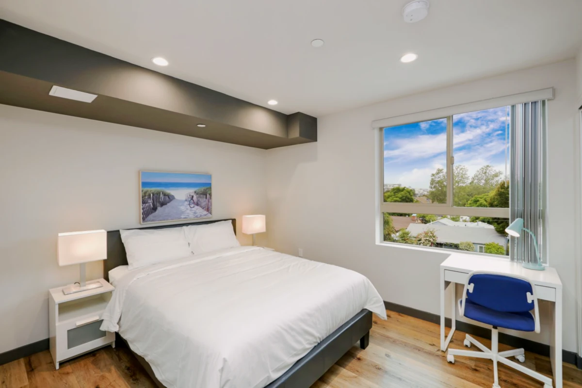 Private Rooms view 1