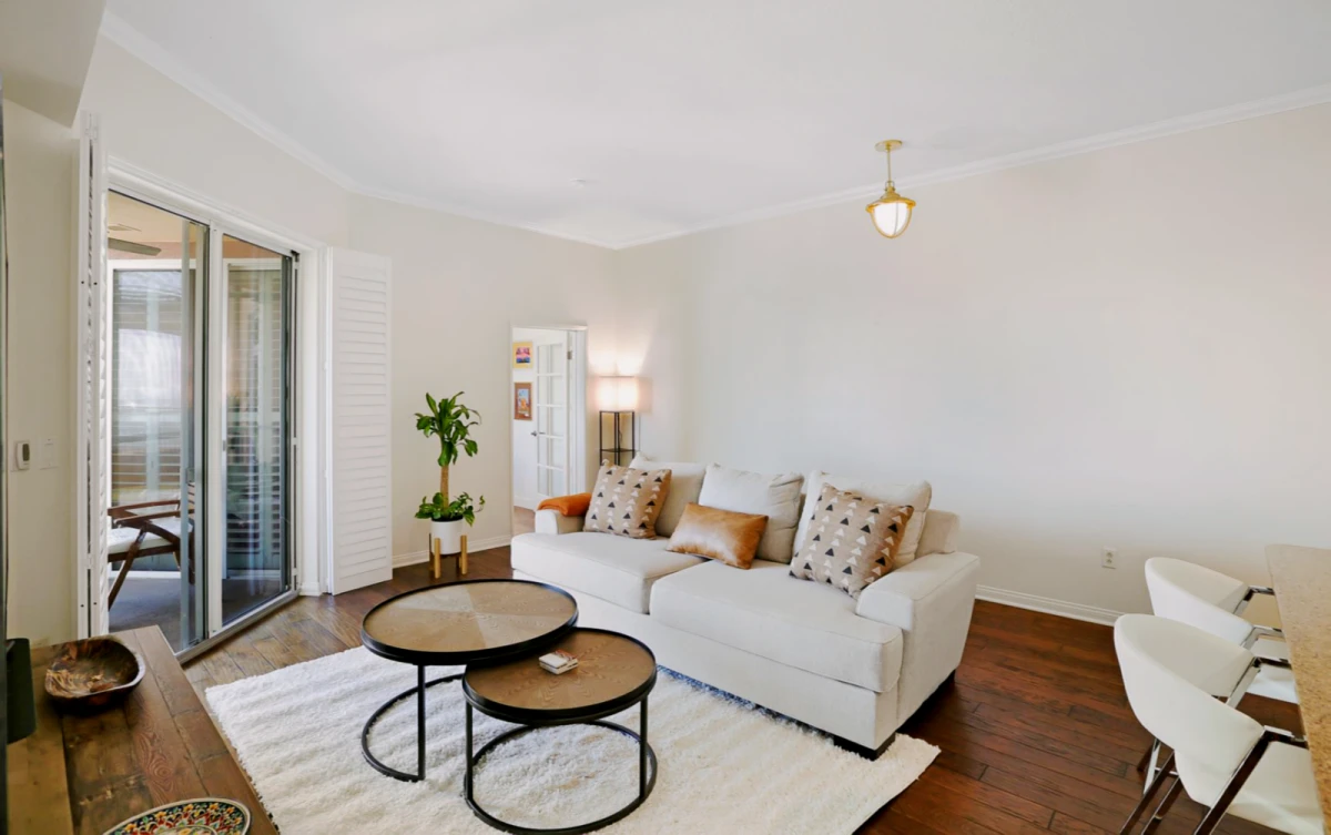 488 E Ocean Blvd