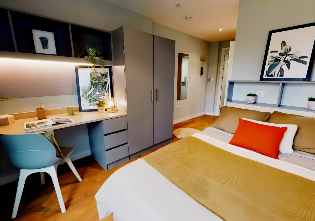 iQ Knight House