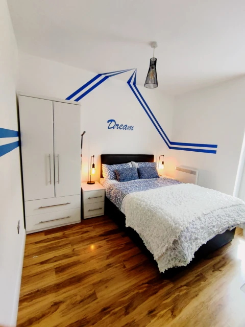 2 bedrooms 1 bathroom